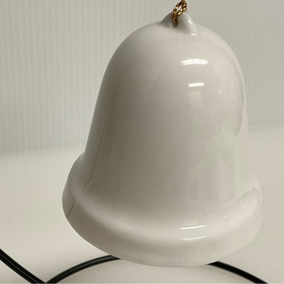 🔥 SALE 3/$20 The ENESCO PRECIOUS MOMENTS Ornament Bundles of Joy Bell Porcelain - Picture 3 of 6